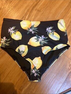 High-Waist Lemon Print Bikini Bottoms - Black & Yellow